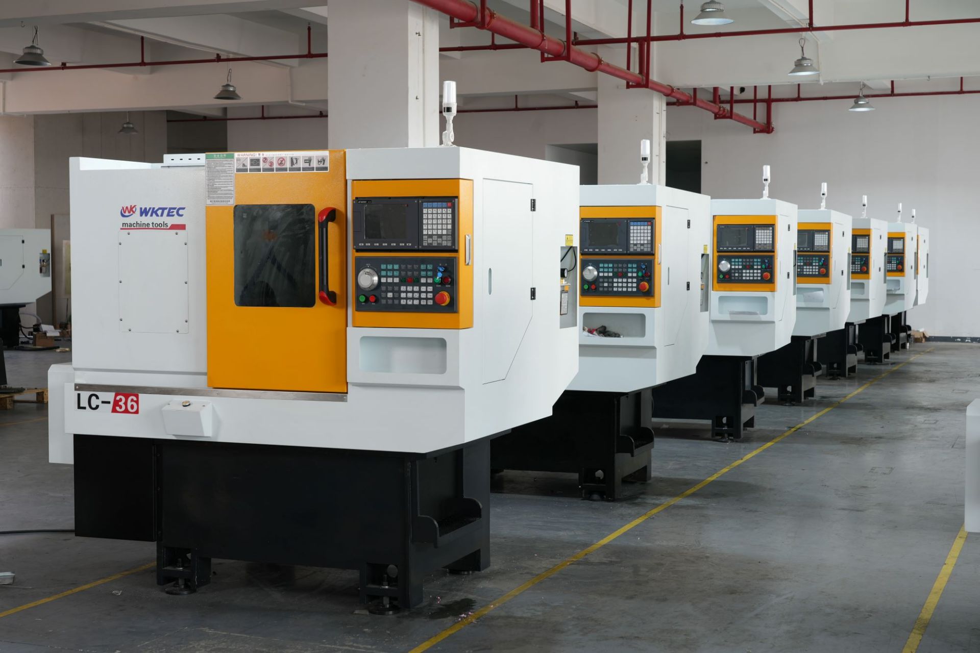數(shù)控車床是高效自動(dòng)化機(jī)床,通過數(shù)控設(shè)備或計(jì)算機(jī)控制完成切削任務(wù).加